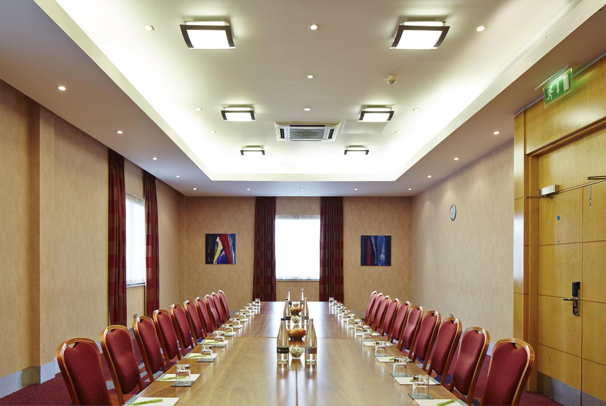 Leonardo Royal Hotel Oxford Esterno foto