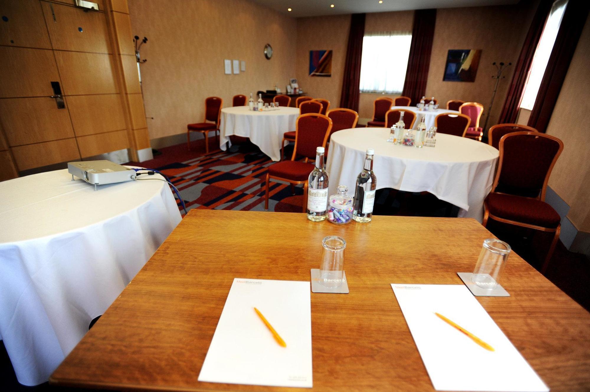 Leonardo Royal Hotel Oxford Esterno foto